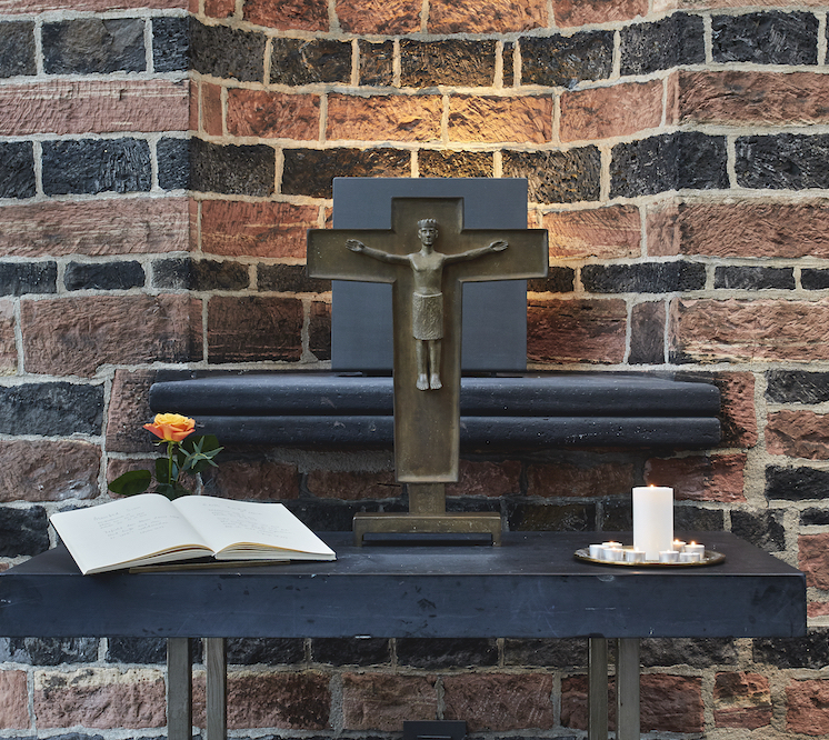 Mauer des Gemeinschaftsgrabes, Foto: Renate Ehlers